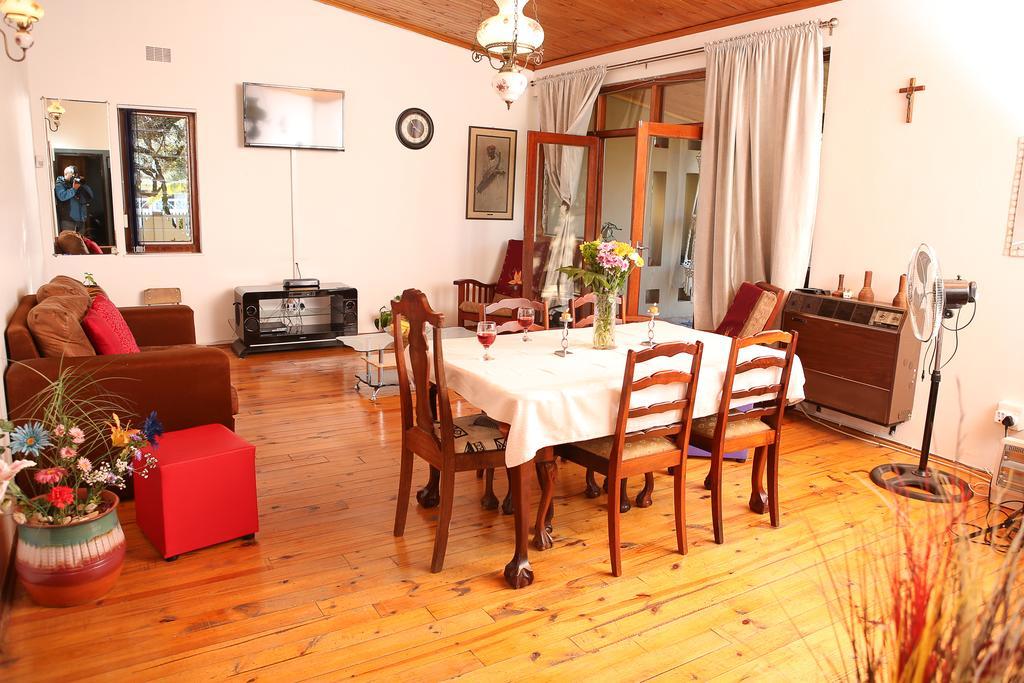 Oudtshoorn Homestay Accommodation Εξωτερικό φωτογραφία