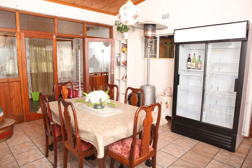 Oudtshoorn Homestay Accommodation Εξωτερικό φωτογραφία