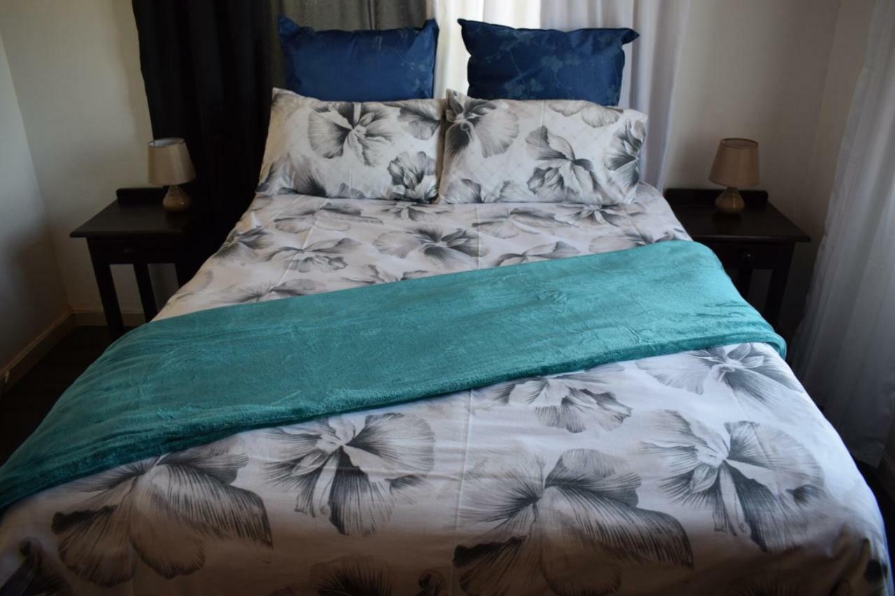 Oudtshoorn Homestay Accommodation Εξωτερικό φωτογραφία